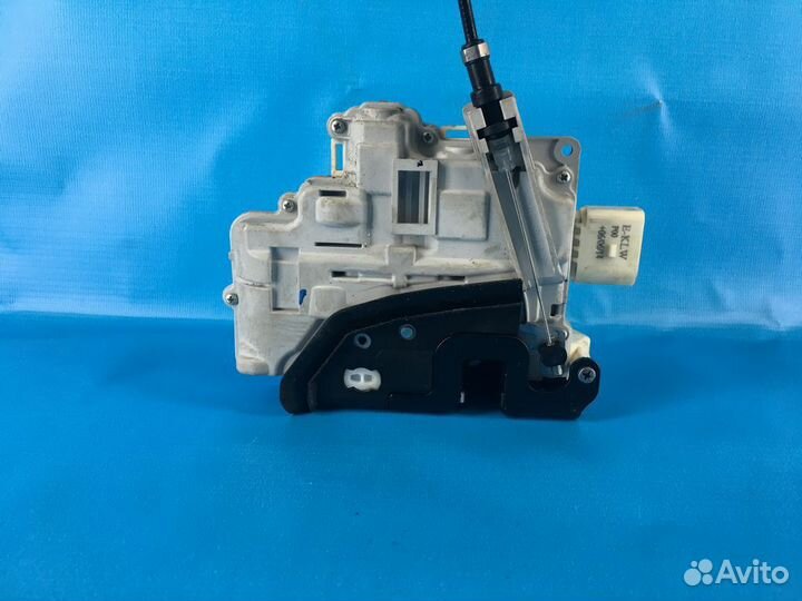 Замок двери задней левой Audi Q3 2012-2018