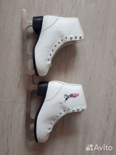 Коньки фигурные 34 размер