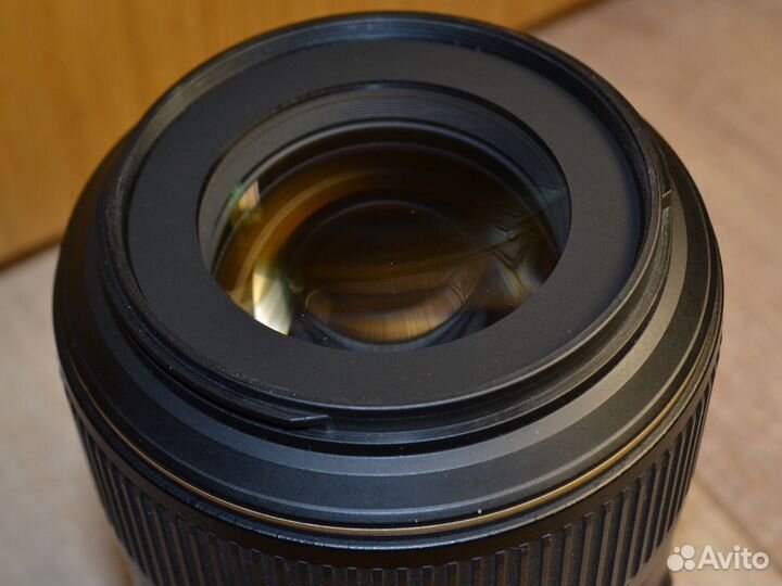 Nikon 105mm f/2.8g if-ed af-s vr micro-nikkor