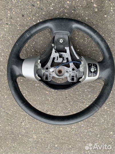 Мультируль Toyota Yaris 2005-2011