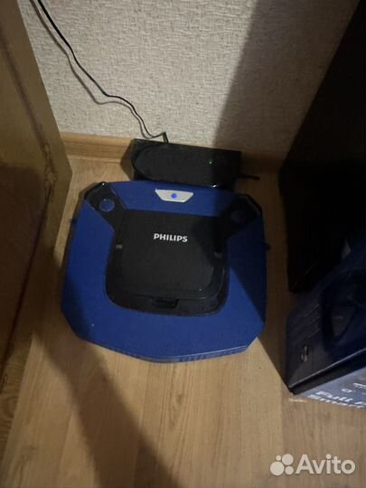 Робот пылесос philips