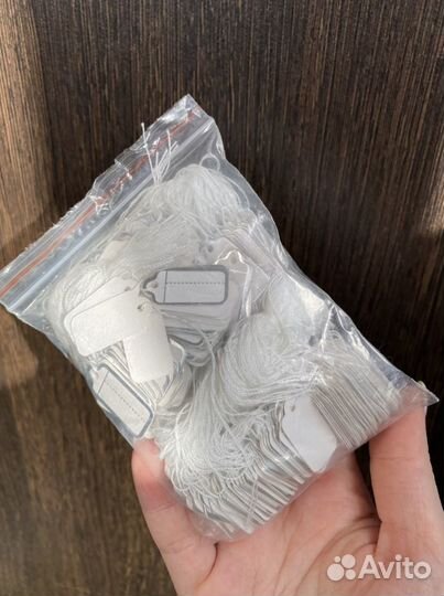 Ярлычки на нити