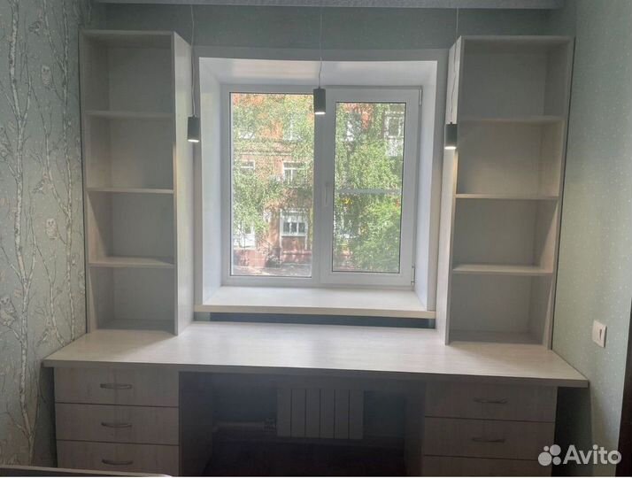 Стол письменный