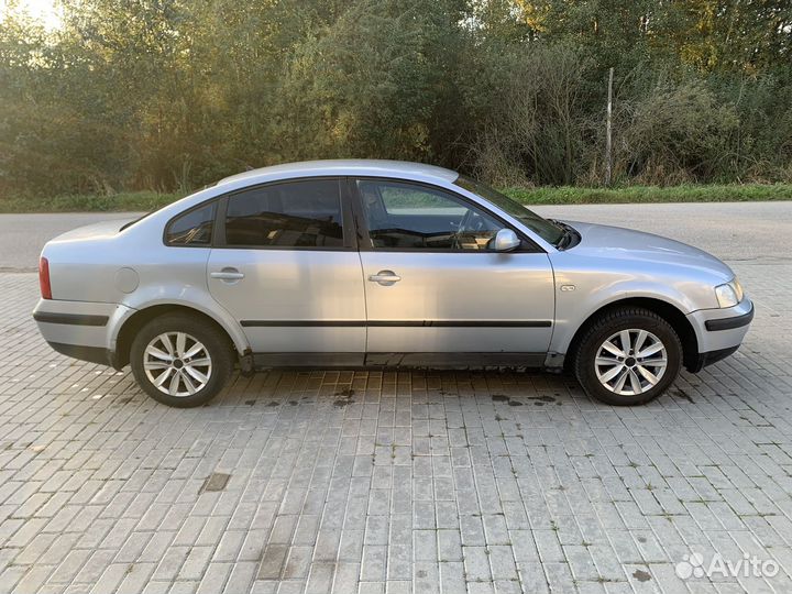 Volkswagen Passat 1.6 МТ, 1997, 450 000 км