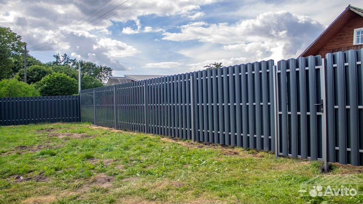Забор штакетник металлический
