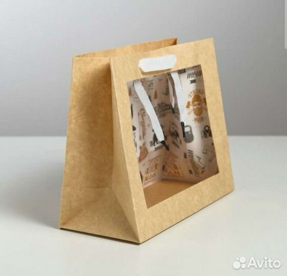 Подарочные пакеты с окном