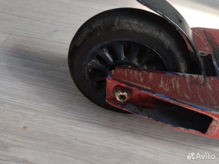 Самокат крашеный и битый и без грипс