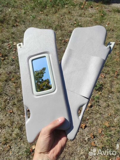 Солнцезащитные козырьки с серкалом 2110