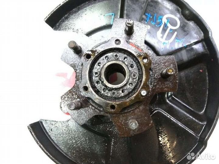 Ступица передняя правая Mazda Proceed Levante