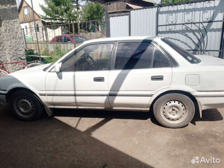 Toyota Corolla, 1989