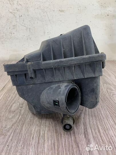 Корпус воздушного фильтра Opel Astra H Z14XEP