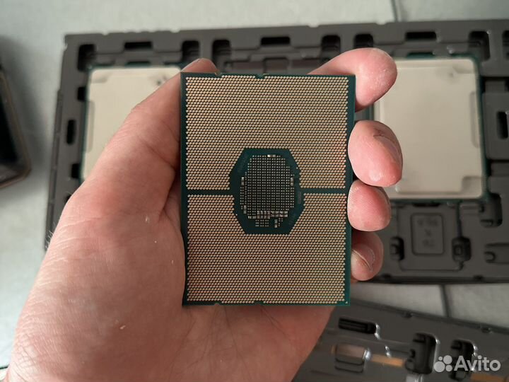 Intel Xeon Gold 6154 18 ядер/36 потоков 3,0-3,7