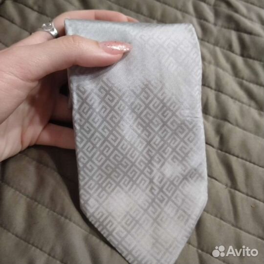 Givenchy галстук оригинал