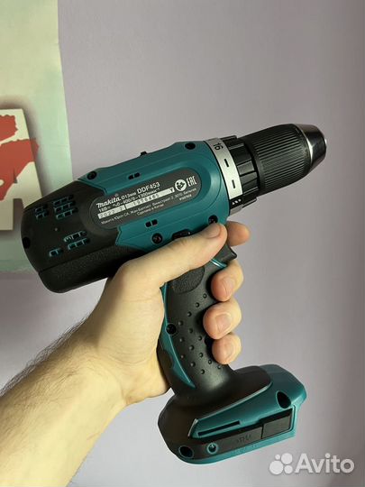 Аккумуляторная дрель-шуруповерт Makita DDF453Z