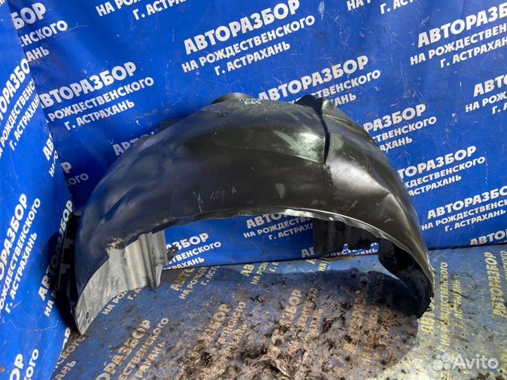 Подкрылок Bmw E65 седан 2003