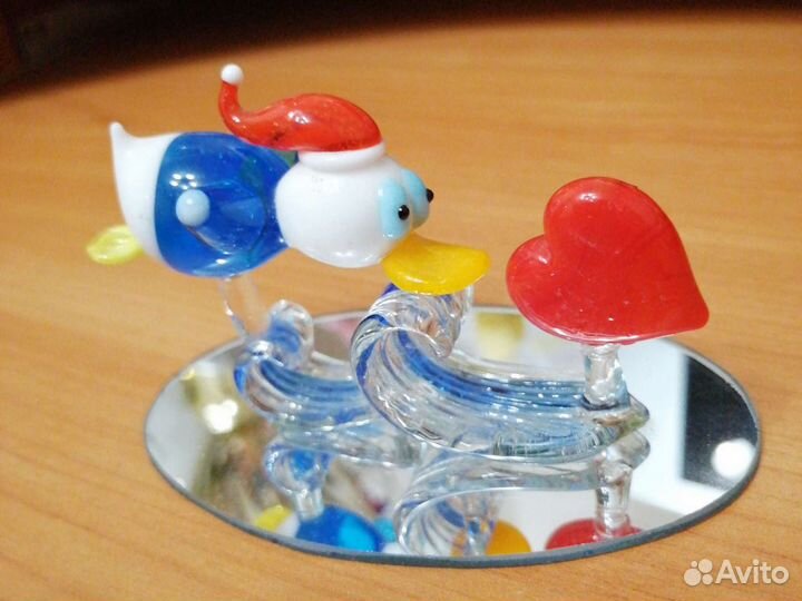 Стеклянная фигурка