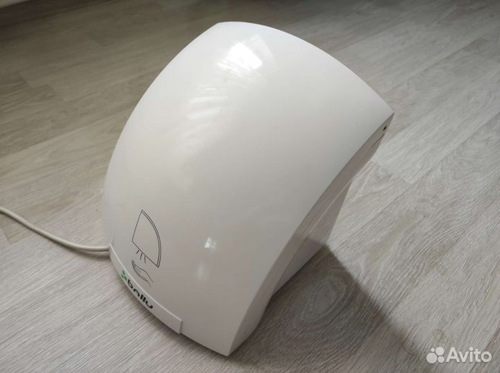 Электросушитель для рук Ballu