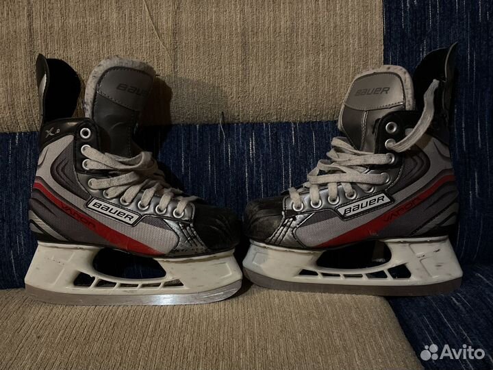 Хоккейные коньки бауэр