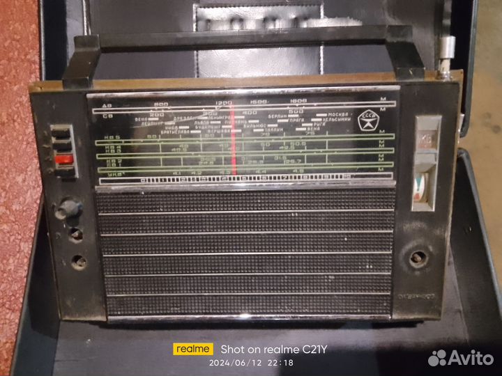 Телевизор Samsung и приемник океан 205