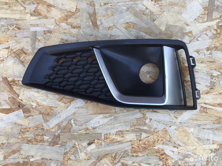 Решётка в бампер левая Audi A4 B9 2015-2020 S-Line