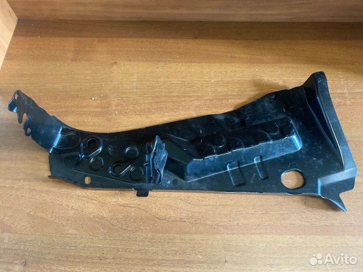 Панель колесной арки внутренняя передний левый