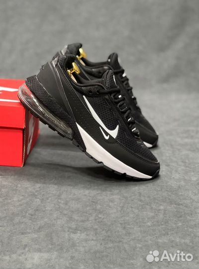 Кроссовки Nike