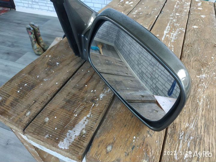 Правое зеркало Тайота Камри