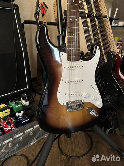 Электрогитара Squier Fender Bullet Stratocaster