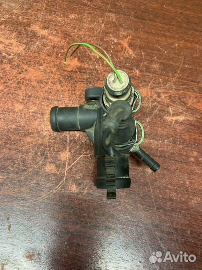 Фланец охлаждения ауди 100 с4