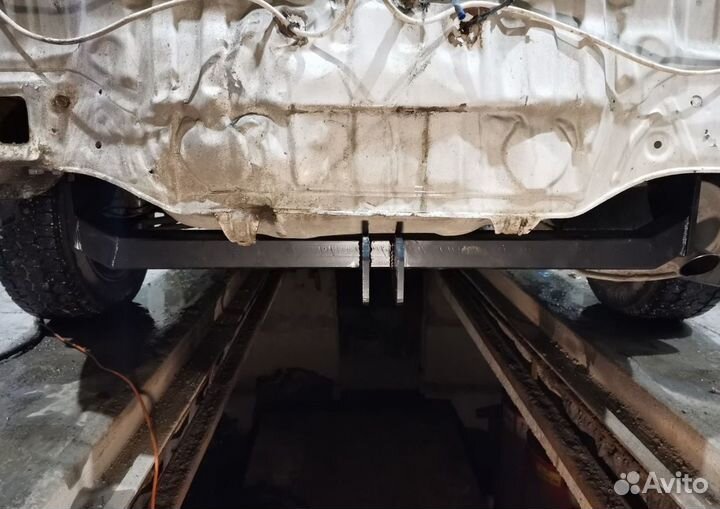 Фаркоп на Тойота Королла Спасио 1997-2001 г