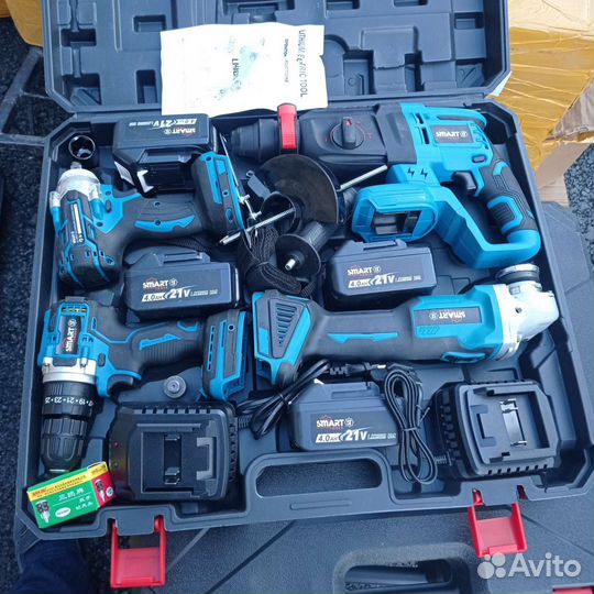 Набор makita 4в1 с четырьмя аккумуляторами