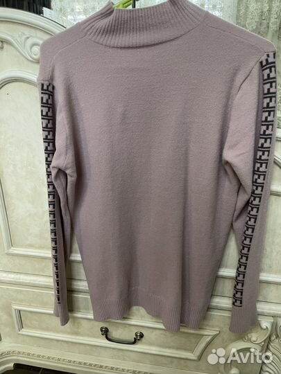 Свитер женский