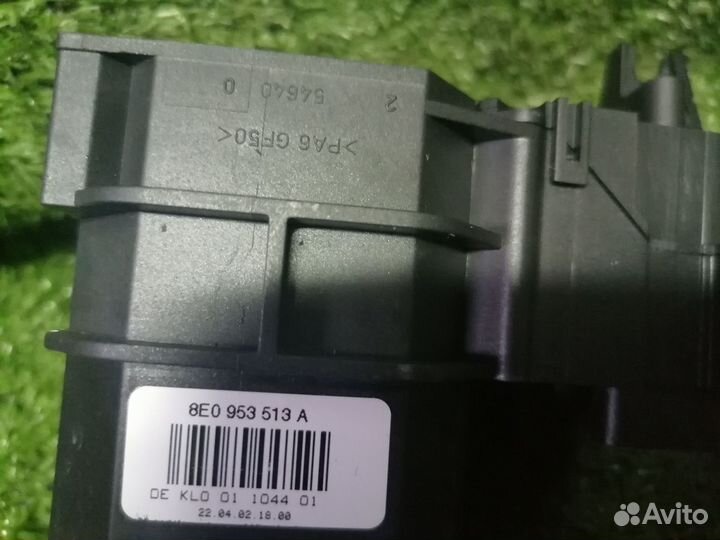 Переключатель подрулевой (света-поворотников) 4E09