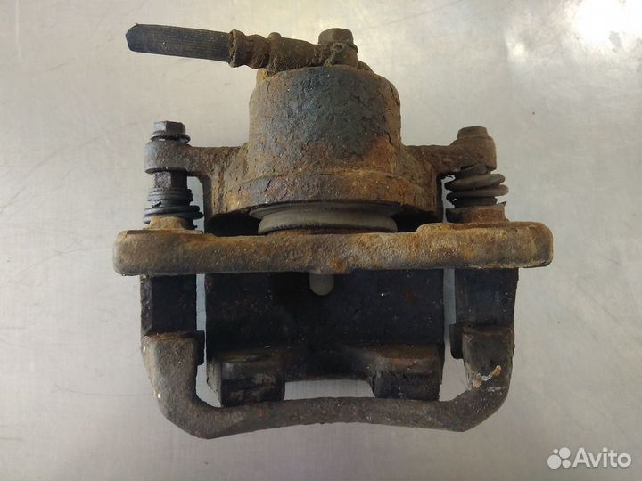 Суппорт передний левый Faw Vita