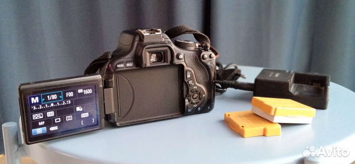 Продам фотоаппарат Canon 600D