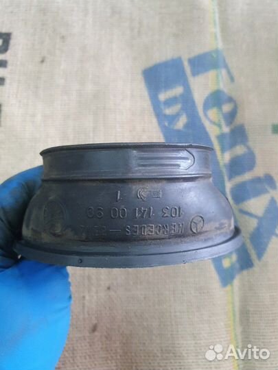 Патрубок воздухозаборника mercedes m103 m102