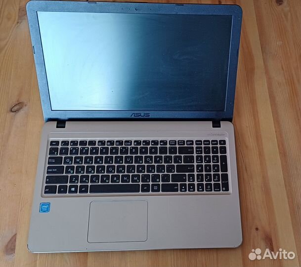 Ноутбук asus