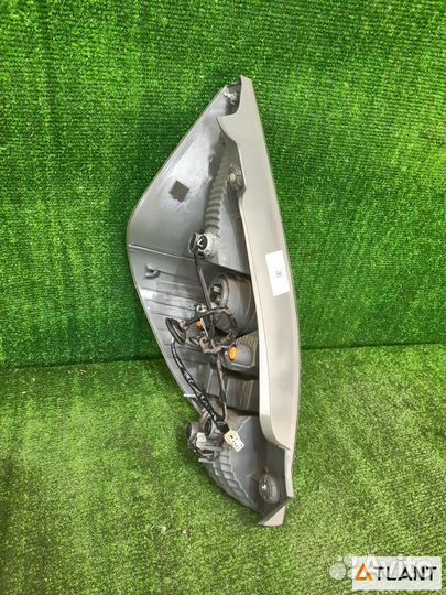 Фонарь задний правый toyota aqua