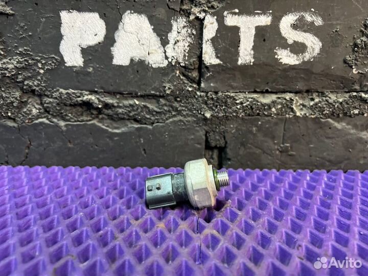 Датчик кондиционера Nissan Leaf AZE0-061302 EM57