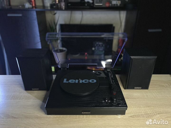 Виниловый проигрыватель Lenco LS-101BK новый