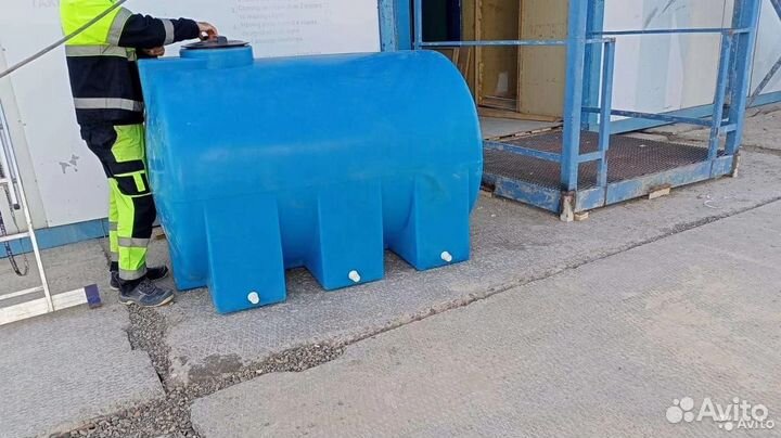 Ёмкость пластиковая для хранения воды