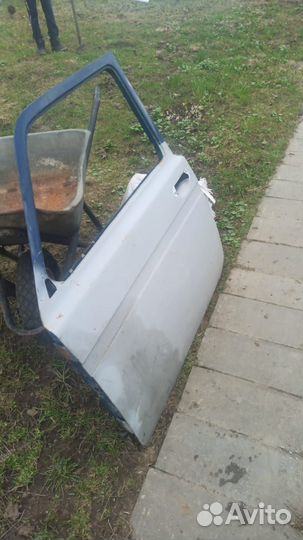 Левая дверь на ниву