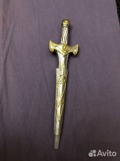 Ручка в виде меча новая