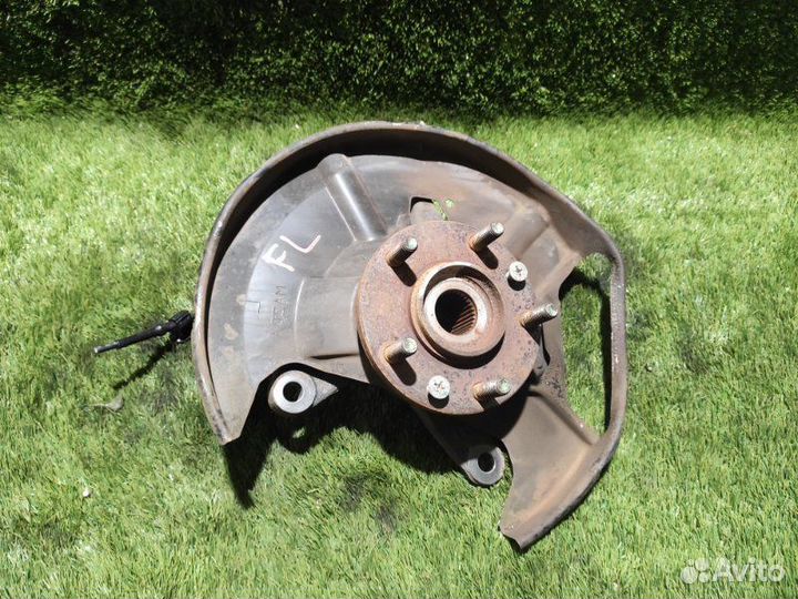 Ступица передняя левая Mazda Cx7 2007