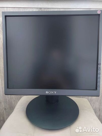 ЖК монитор Sony SDM-S74E б/у в рабочем состоянии
