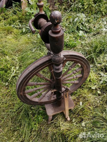 Прялка деревянная старинная
