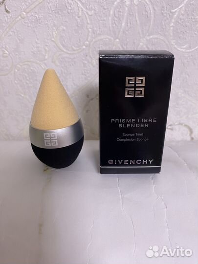 Спонж для макияжа Givenchy Prisme Libre Blender