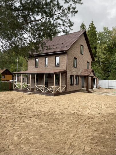 Дом 215 м² на участке 7 сот.