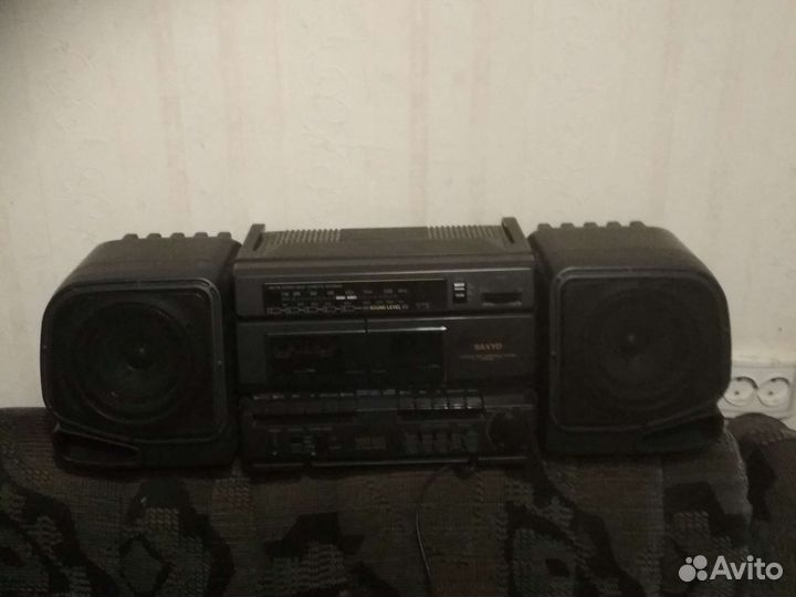 Магнитофон sanyo M 901SR