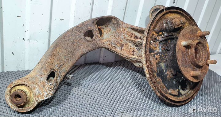 Рычаг продольный задний правый Nissan Wingroad Y11